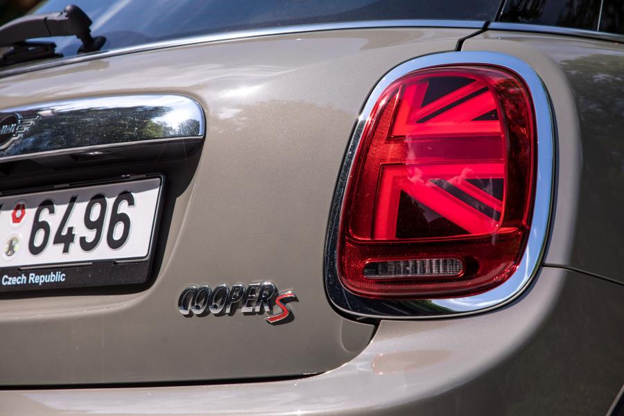Детали экстерьера Mini Cooper S 5-Door (F56) 2018 года  (WW) (фото 26 из 86)